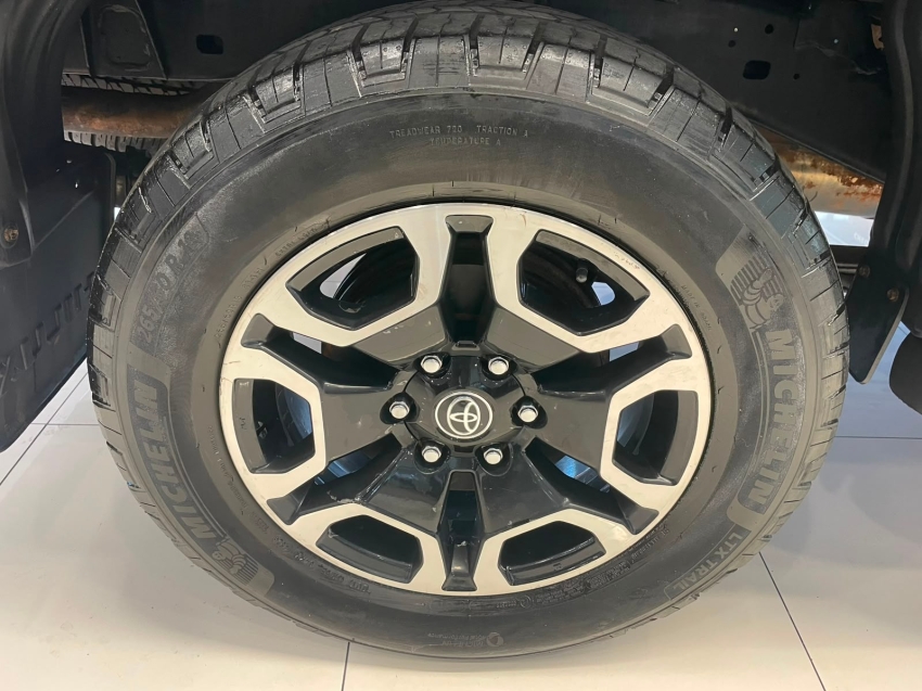 toyota hilux 2.8 d-4d turbo diesel cd srx limited 4x4 automatico 4p 202211