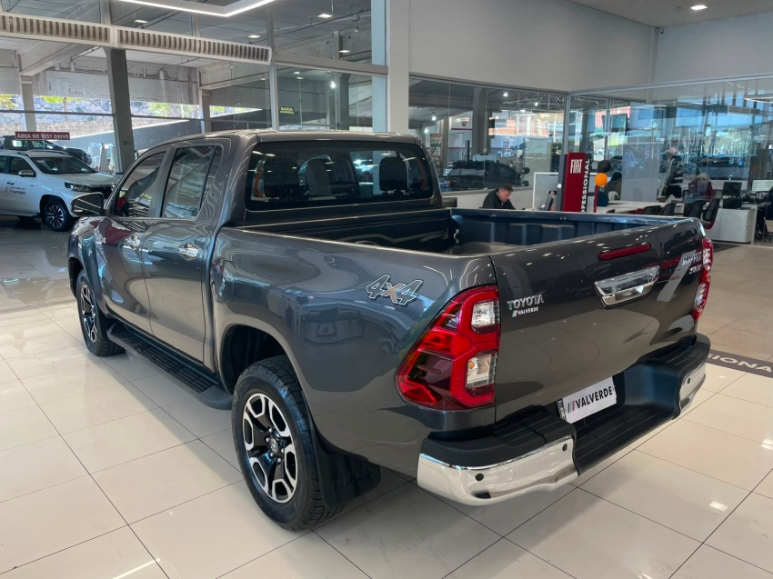 toyota hilux 2.8 d-4d turbo diesel cd srx limited 4x4 automatico 4p 20225