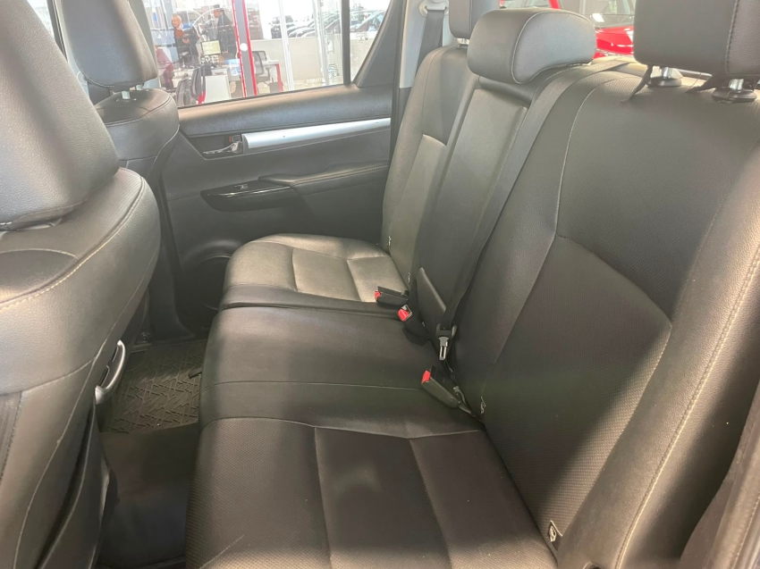 toyota hilux 2.8 d-4d turbo diesel cd srx limited 4x4 automatico 4p 202210