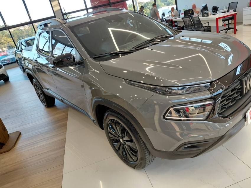 fiat toro 1.3 turbo 270 flex volcano at6 4p automatico 20250