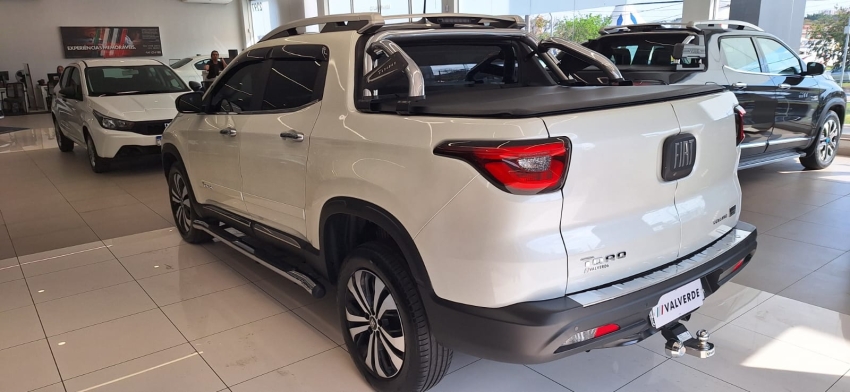 fiat toro 1.3 turbo 270 flex volcano at6 4p automatico 20253
