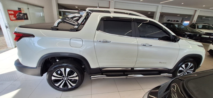 fiat toro 1.3 turbo 270 flex volcano at6 4p automatico 20256