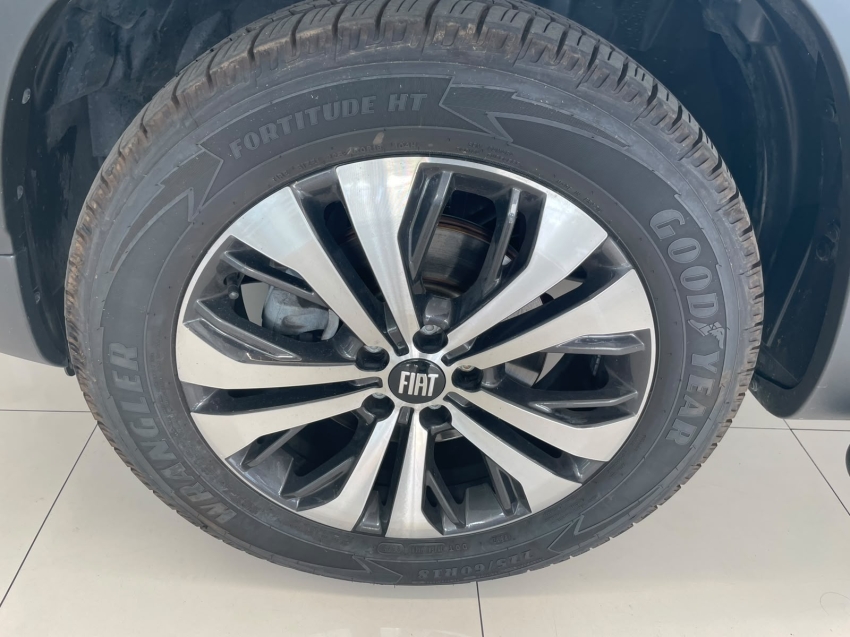 fiat toro 1.3 turbo 270 flex volcano at6 4p automatico 202512