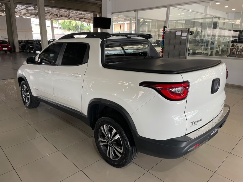 fiat toro 1.3 turbo 270 flex freedom at6 4p automatico 20243