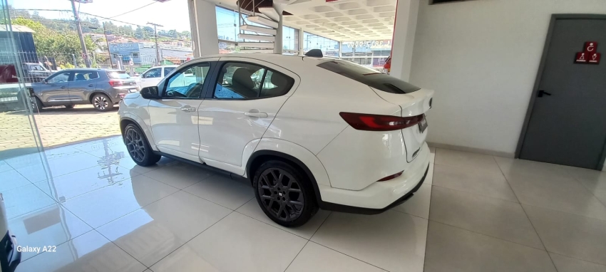 fiat fastback 1.0 turbo 200 hybrid impetus cvt hibrido 4p automatico 20263
