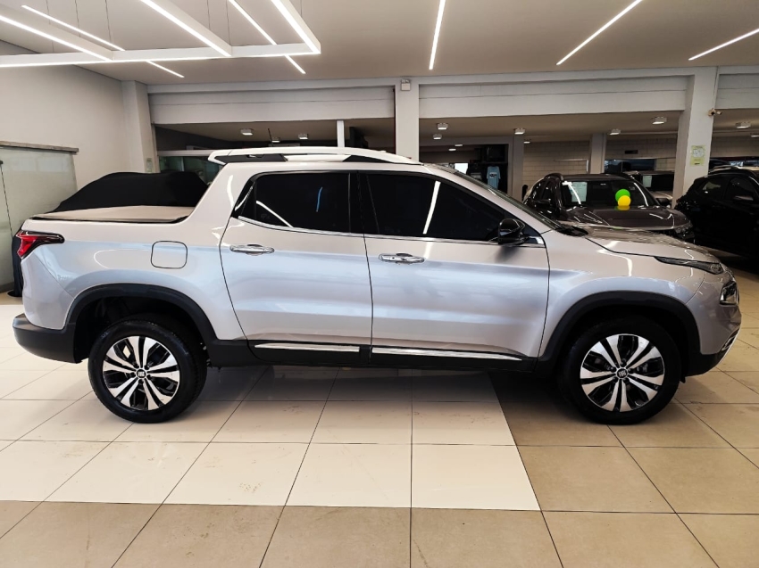 fiat toro 1.3 turbo 270 flex volcano at6 4p automatico 20256