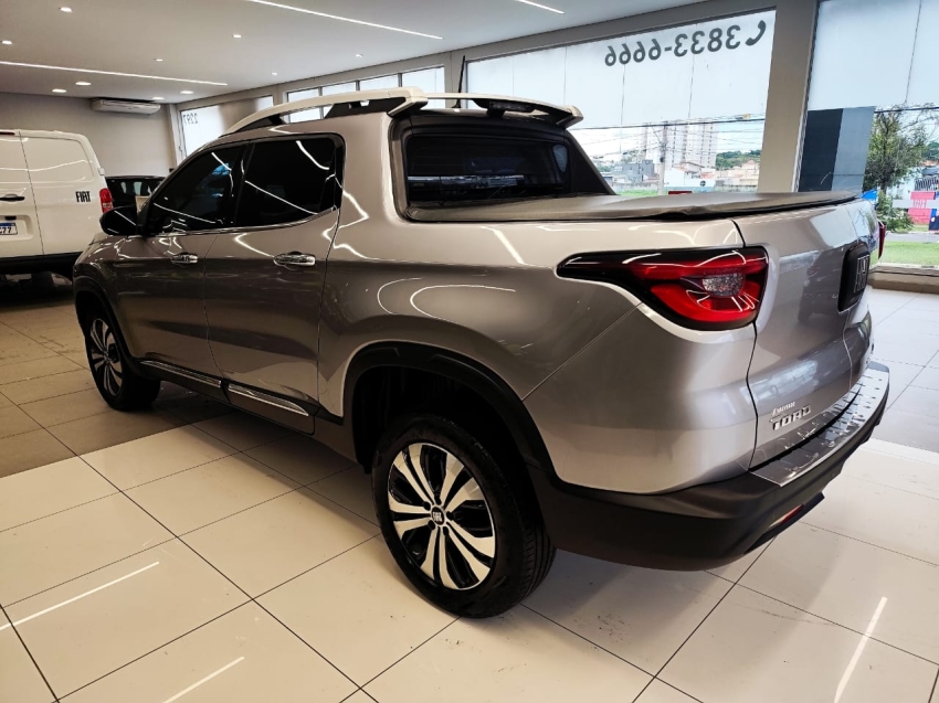 fiat toro 1.3 turbo 270 flex volcano at6 4p automatico 20253