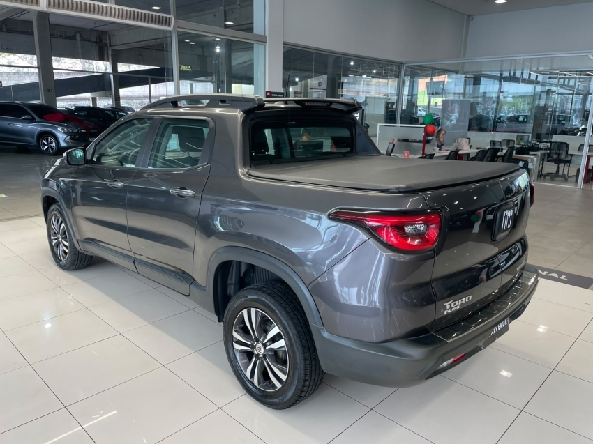 fiat toro 1.3 turbo 270 flex freedom at6 4p automatico 20233