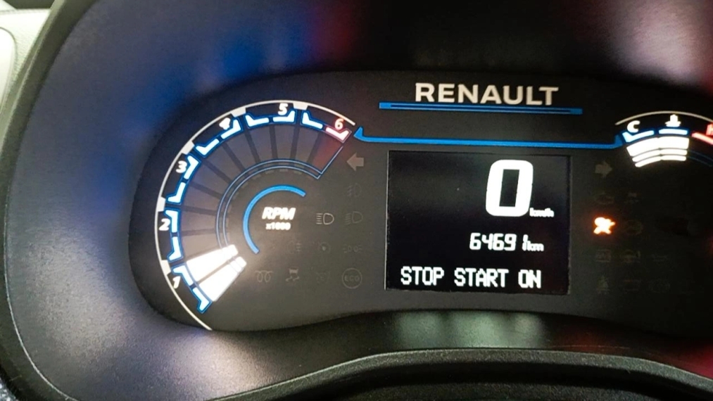renault kwid 1.0 12v sce flex outsider manual 4p 2023 renault kwid 1.0 12v sce flex outsider manual 4p 2023