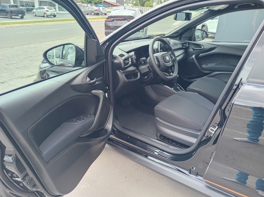 fiat argo trekking 1.3 flex at fiat argo trekking 1.3 flex at