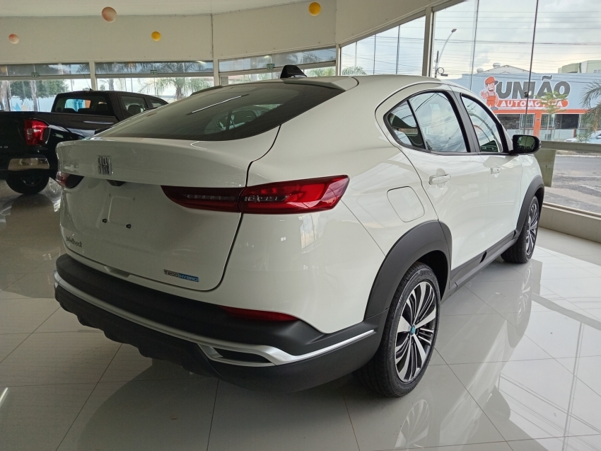 fiat fastback audace 1.0t 200 hybrid at fiat fastback audace 1.0t 200 hybrid at