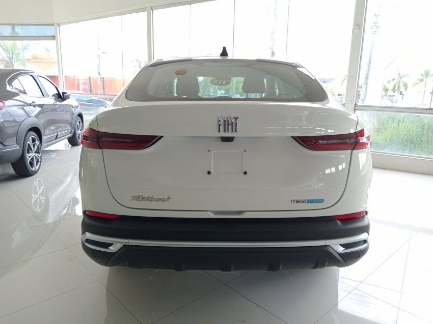 fiat fastback audace 1.0t 200 hybrid at fiat fastback audace 1.0t 200 hybrid at
