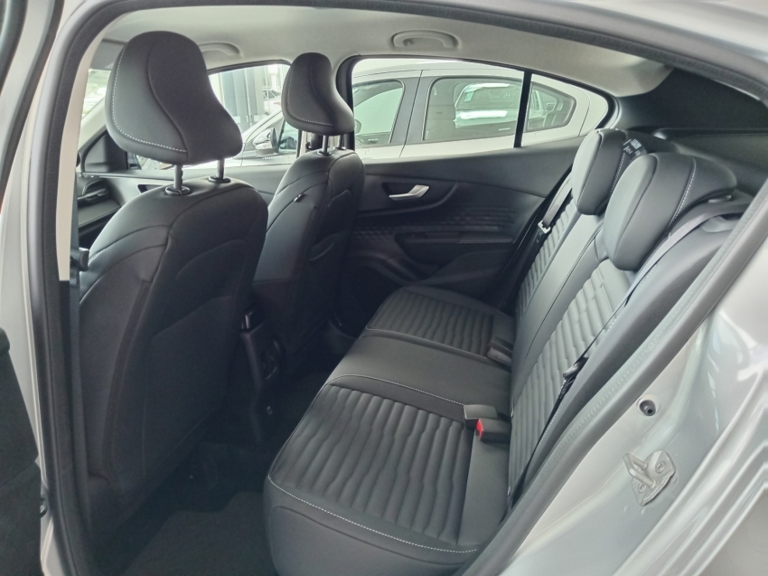 fiat fastback audace 1.0t 200 hybrid at fiat fastback audace 1.0t 200 hybrid at