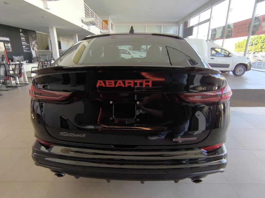 fastback abarth 1.3 turbo 270 flex at fastback abarth 1.3 turbo 270 flex at