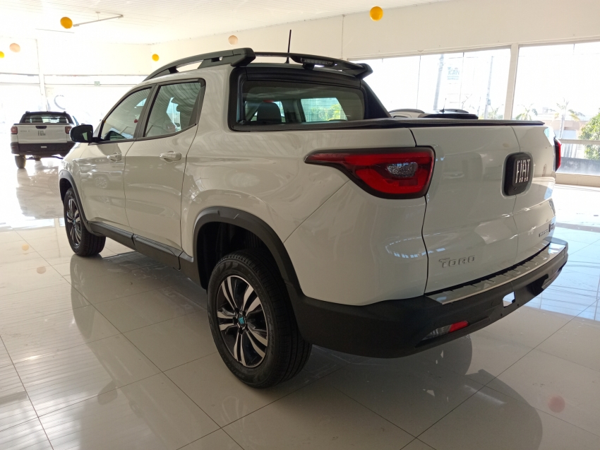 toro freedom 1.3 turbo 270 flex at64