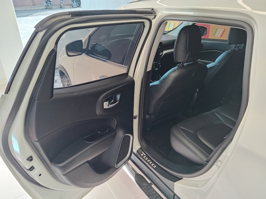 toro volcano 2.0t diesel 4wd at14