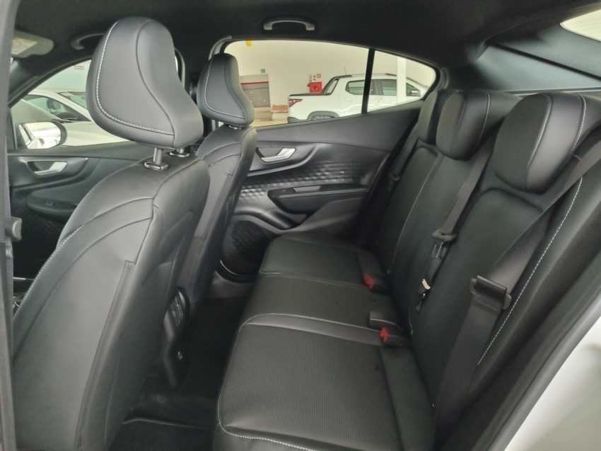 fiat fastback 1.3 turbo 270 flex limited edition at6 4p automatico 202613