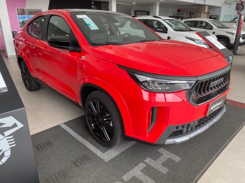 fiat fastback 1.3 turbo 270 flex abarth at6 4p automatico 20261