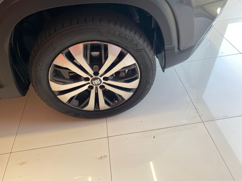 fiat toro 1.3 turbo 270 flex volcano at6 4p automatico 202515