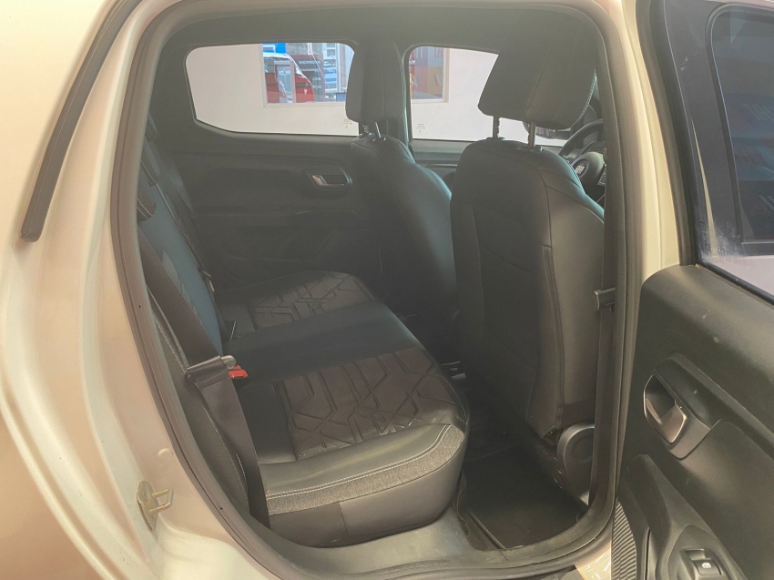 fiat strada 1.3 firefly flex volcano cd cvt 4p automatico 202311