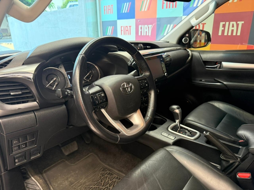 toyota hilux 2.8 d-4d turbo diesel cd srx 4x4 automatico 4p 20226