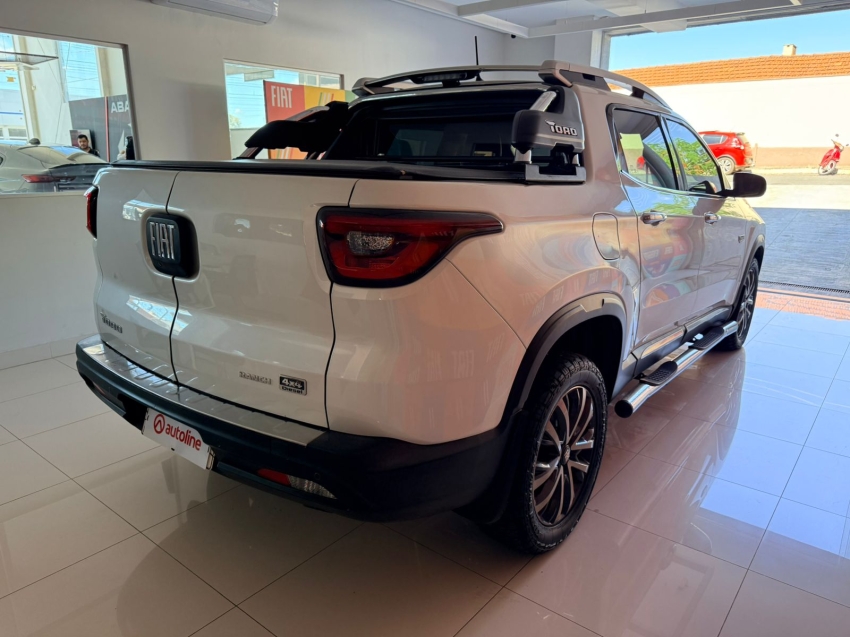 fiat toro 2.0 16v turbo diesel ranch 4wd at9 4p automatico 20226