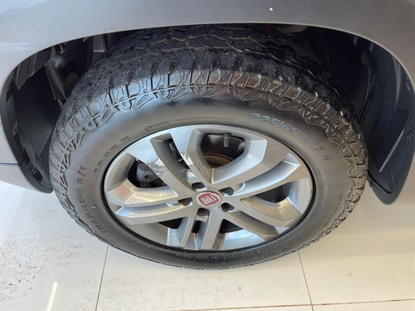 fiat toro 2.0 16v turbo diesel freedom 4wd at9 4p automatico 202110