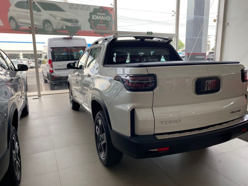 fiat toro 1.3 turbo 270 flex volcano at6 4p automatico 20264