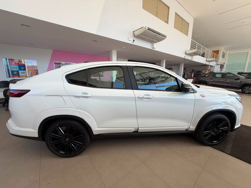 fiat fastback 1.3 turbo 270 flex abarth at6 4p automatico 20267