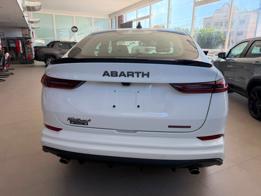 fiat fastback 1.3 turbo 270 flex abarth at6 4p automatico 20268