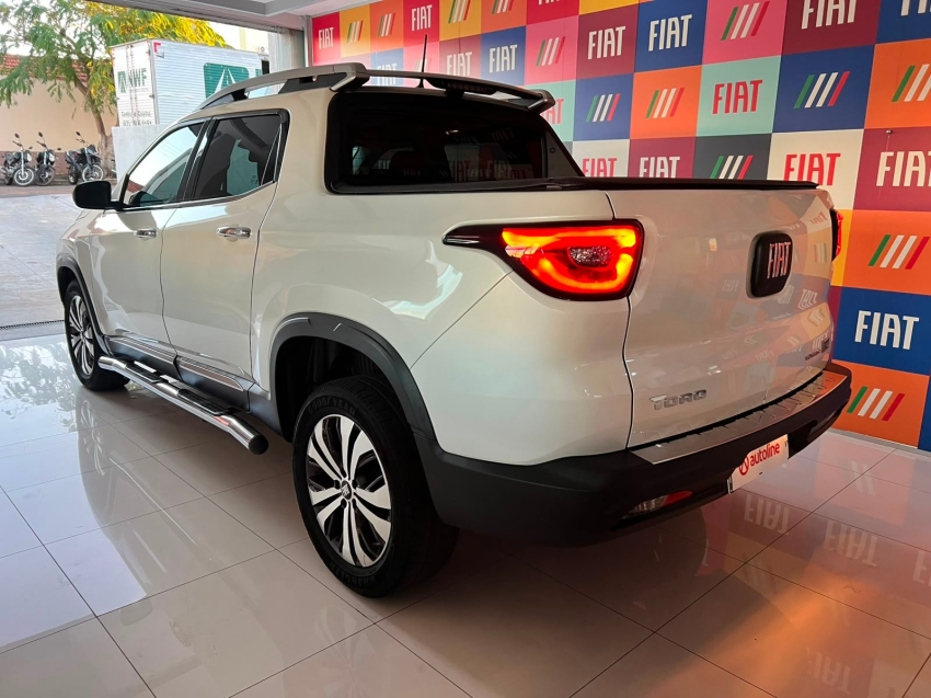 fiat toro 1.3 turbo 270 flex volcano at6 4p automatico 20243