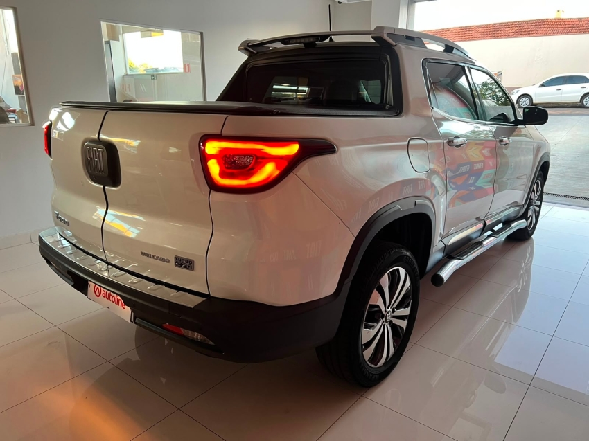 fiat toro 1.3 turbo 270 flex volcano at6 4p automatico 20244