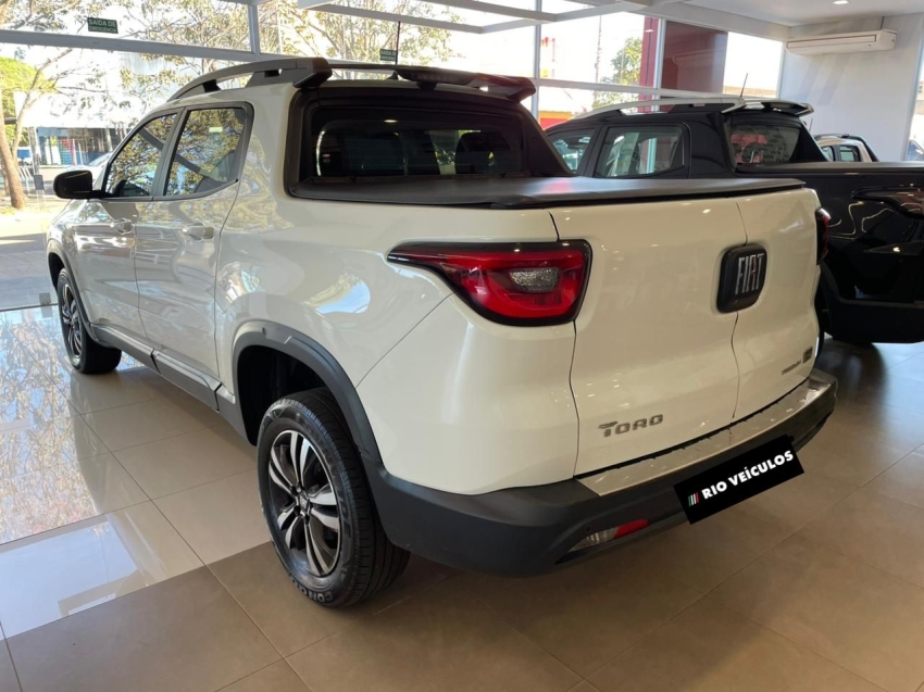 fiat toro 1.3 turbo 270 flex freedom at6 4p automatico 20242