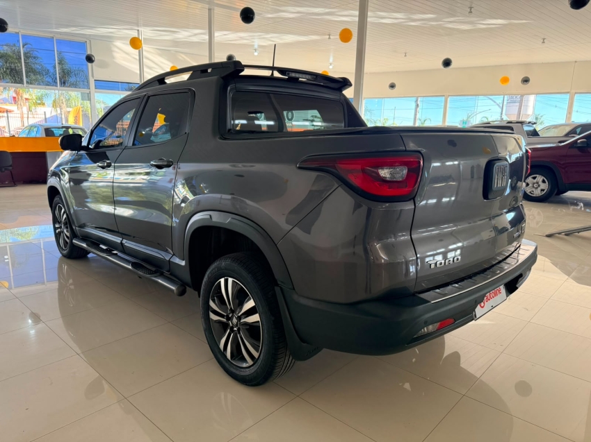 fiat toro 1.3 turbo 270 flex freedom at6 4p automatico 20243