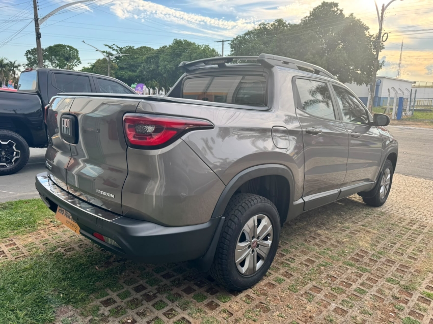 fiat toro 1.8 16v evo flex freedom at6 1.6 4p automatico 20215