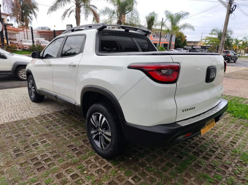 fiat toro 1.3 turbo 270 flex freedom at6 4p automatico 20235