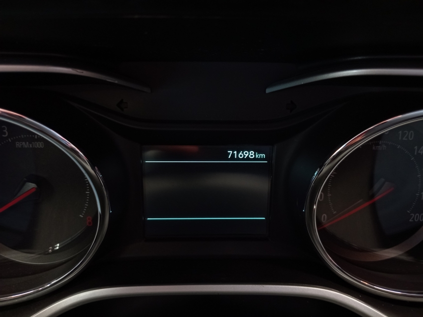 tracker 1.0t flex ltz at14