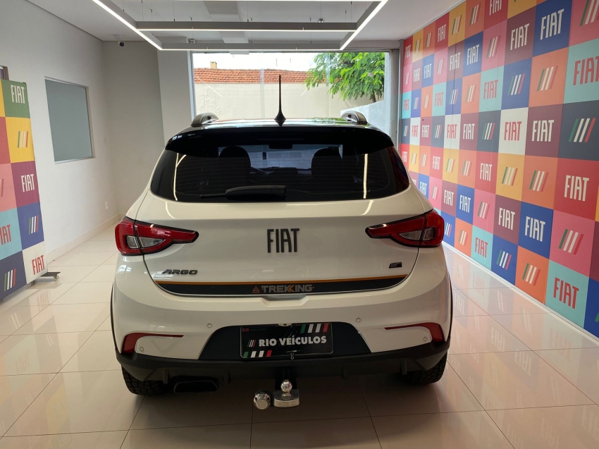 fiat argo 1.3 firefly flex trekking cvt 4p automatico 20244