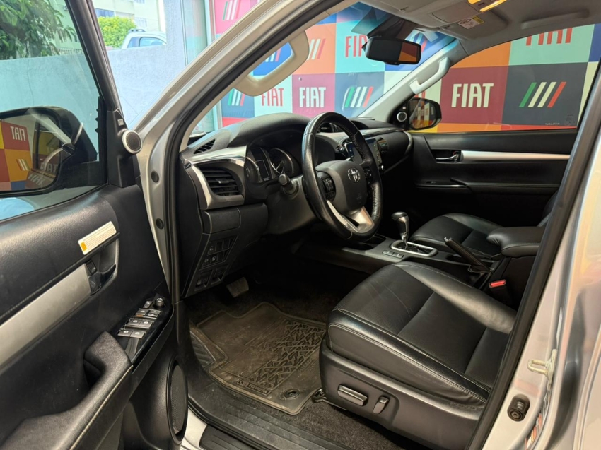 toyota hilux 2.8 d-4d turbo diesel cd srx 4x4 automatico 4p 20227