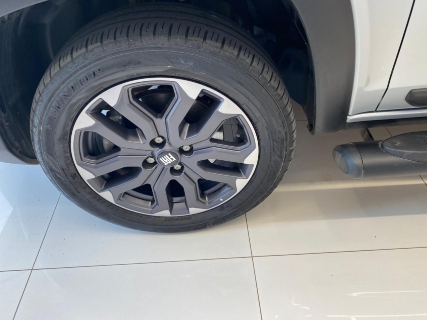 fiat strada 1.0 turbo 200 flex ultra cd cvt 4p automatico 202414