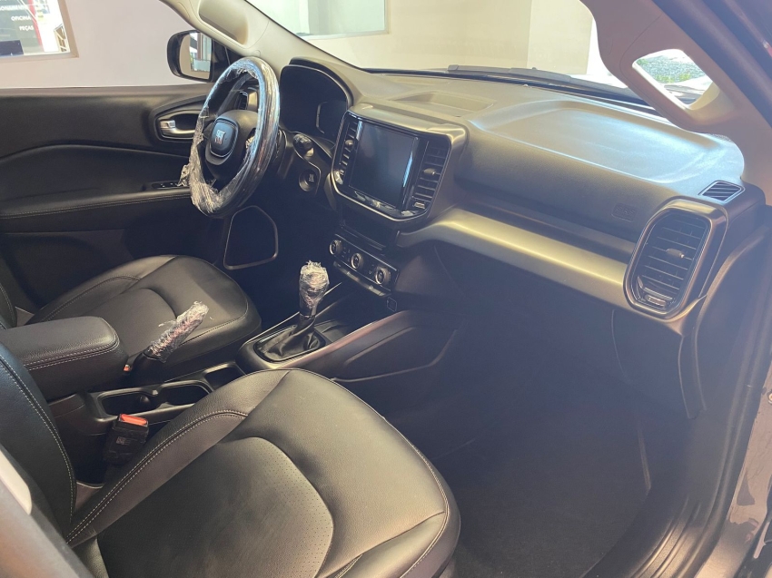 fiat toro 1.3 turbo 270 flex volcano at6 4p automatico 202511