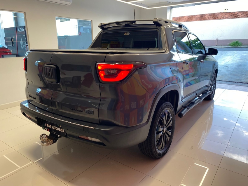 fiat toro 1.3 turbo 270 flex volcano at6 4p automatico 20235