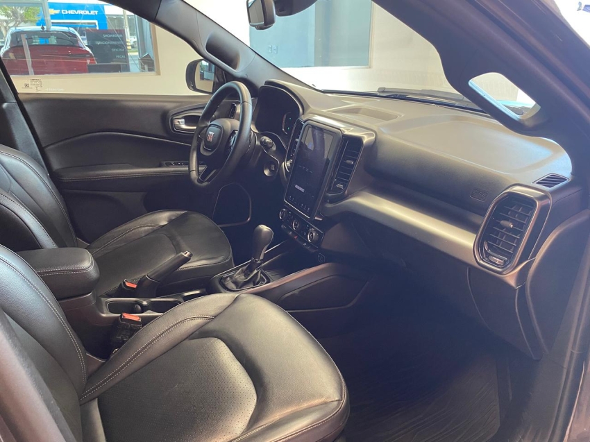 fiat toro 1.3 turbo 270 flex volcano at6 4p automatico 202311