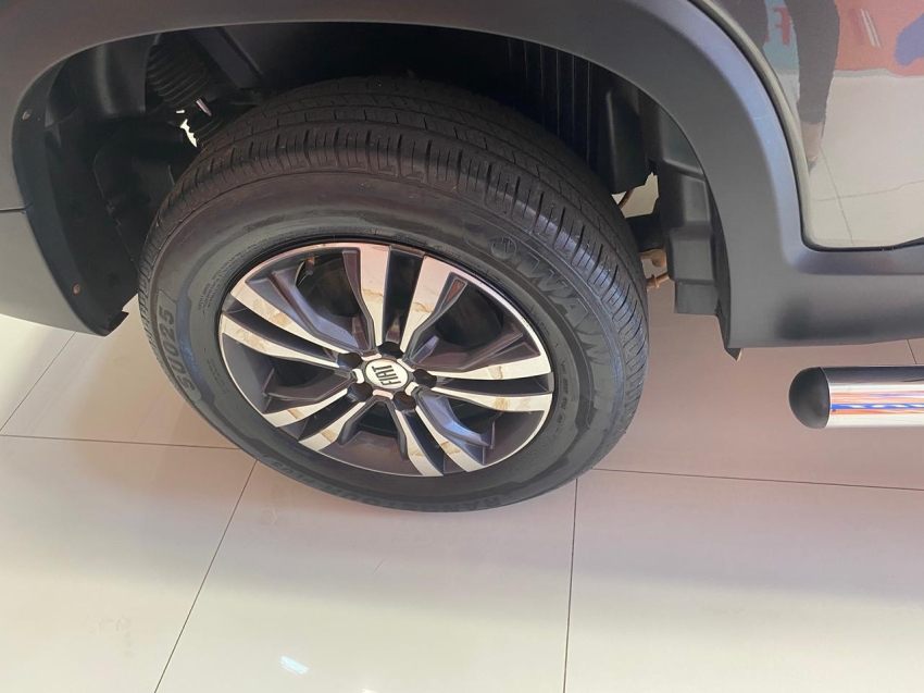 fiat toro 2.0 16v turbo diesel freedom 4wd at9 4p automatico 202216