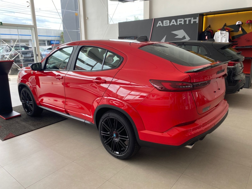 fiat fastback 1.3 turbo 270 flex abarth at6 4p automatico 20263