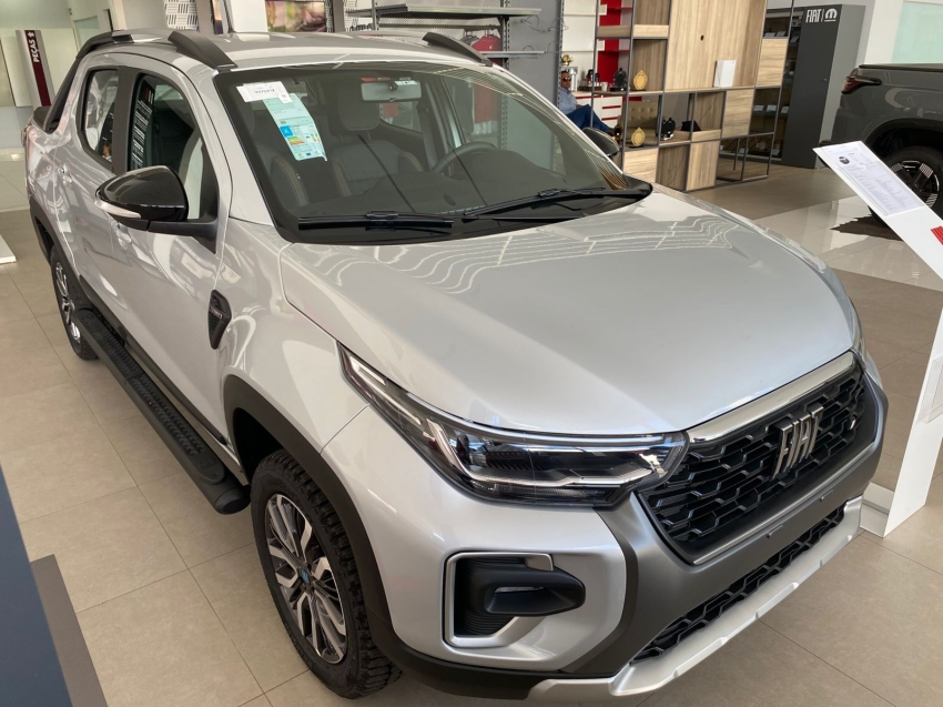 fiat strada 1.0 turbo 200 flex ranch cd cvt 4p automatico 2026