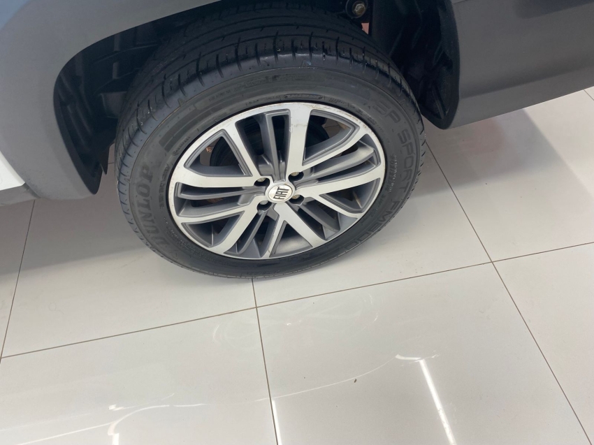 fiat strada 1.3 firefly flex volcano cd cvt 4p automatico 202313