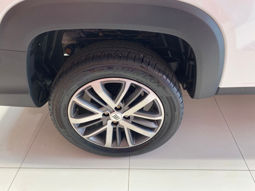 fiat strada 1.3 firefly flex volcano cd cvt 4p automatico 202316