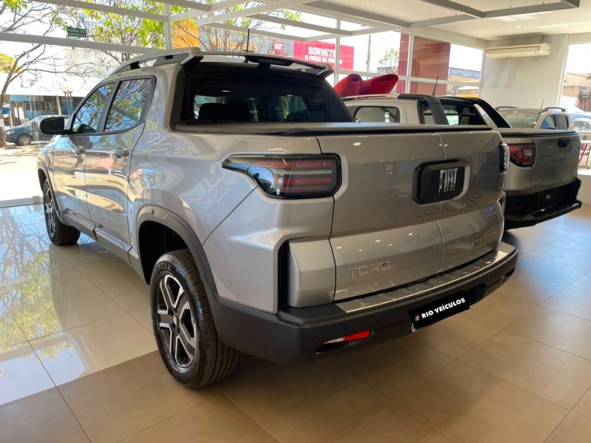 fiat toro 1.3 turbo 270 flex freedom at6 4p automatico 20263