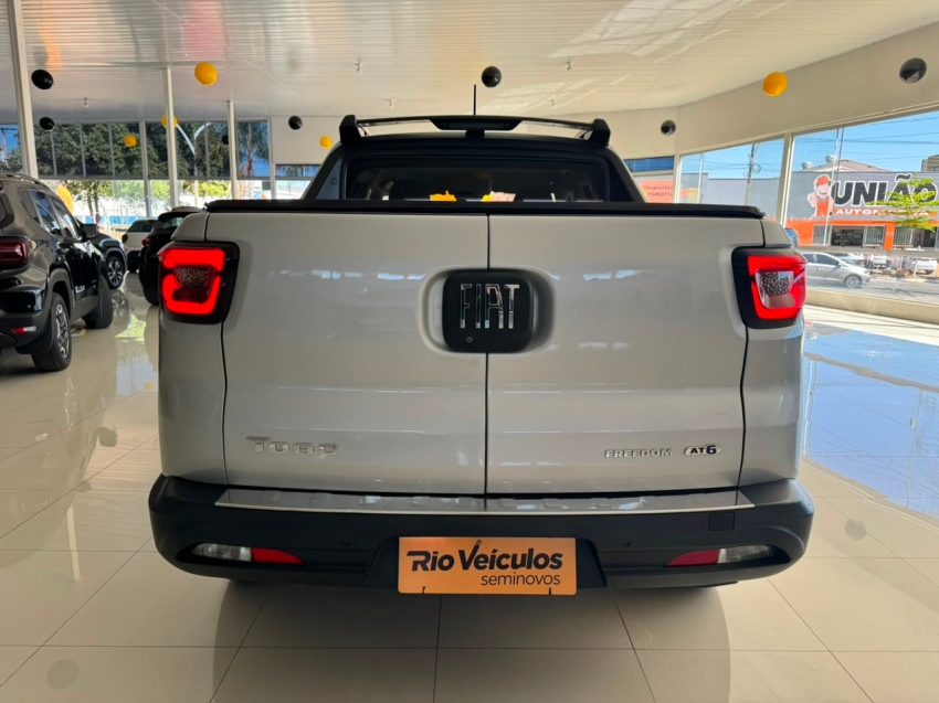 fiat toro 1.8 16v evo flex freedom at6 4p automatico 20184